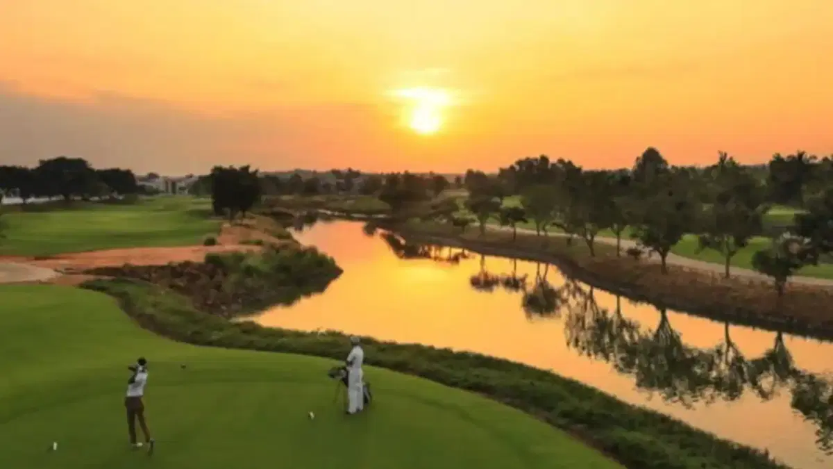 Prestige-Golfshire-Villas-In-Devanahalli-Bangalore-Lake-View